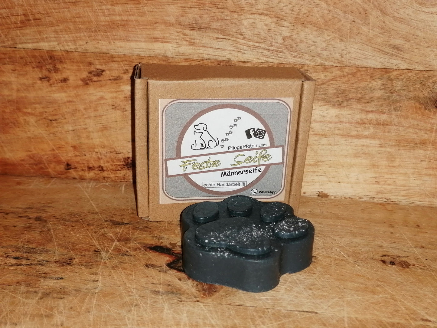 MÄNNERSEIFE - Hundeseife - Feste Seife mit Aktivkohle, Salz, Zedernholz, Lemongras - Pfote 25g