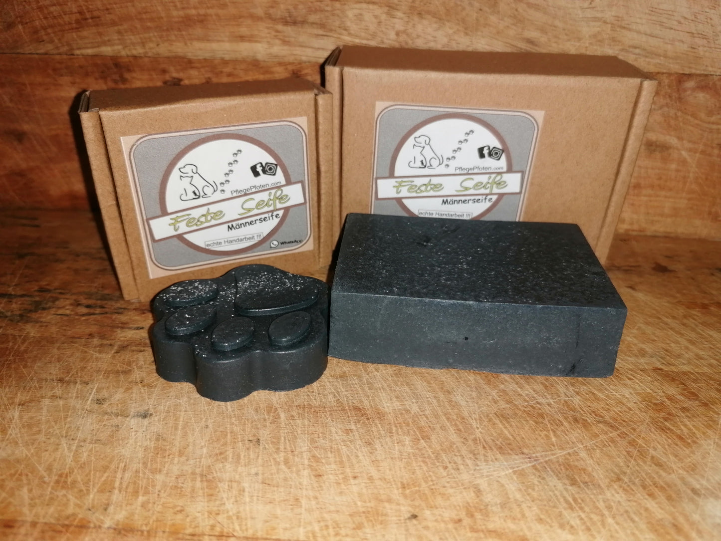 MÄNNERSEIFE - Hundeseife - Feste Seife mit Aktivkohle, Salz, Zedernholz, Lemongras - Seifenstück 100g