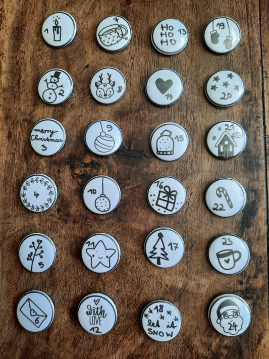 Adventskalender - Zahlen - Buttons - Pins - 1-24 - Schwarz - Weiß